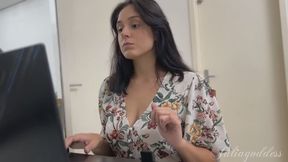4K-Boss-Domination-Facesitting-Spit-Squirt-And-Handjob