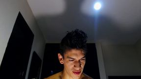 Jeff Clean Shows His Body and Chats to Viewer
