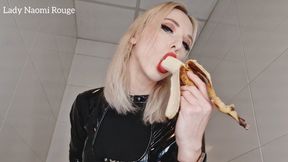 Banana blowjob? Sexy dominant food spitting