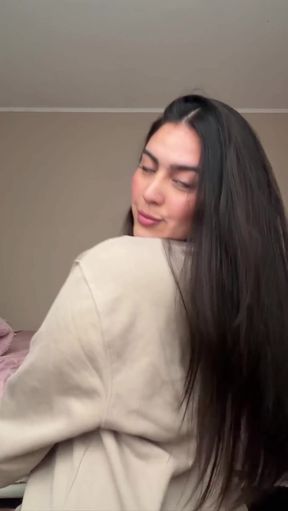 Long hair, long pose