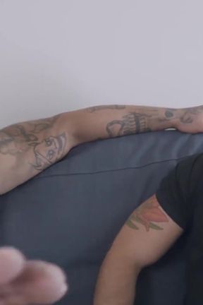 MASQULIN - Cute bottom Jeremy London raw bred by Ryan Bones