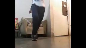 Shaper caliente quiere cojer en medio video