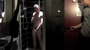Mike fucked by Tony Axel under the shower