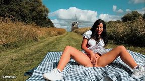 Linda del Sol - La Lechera