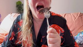 Steak eating 4k