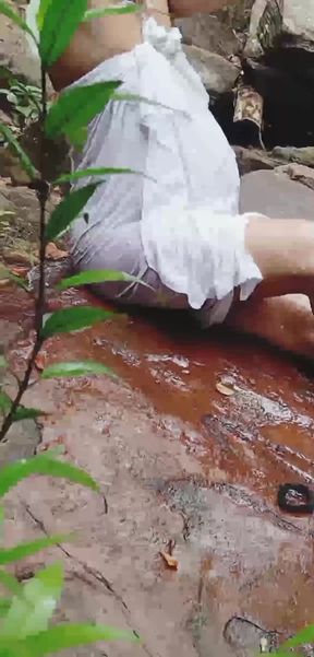 Hot Girl Bathing & Fucking