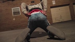 Risky Fucking in Parking Lot Flashing Neighbors - Got Caught Again!!