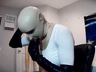 Elfie & Poppy Pt3! Unmasking from manga Elfie mask to become a vampire female doll Poppy!