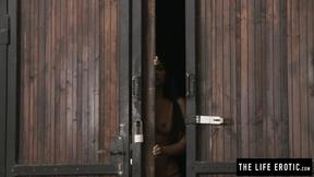 ”Tied up Tracy Lindsay is dominated by mistress Frida C”