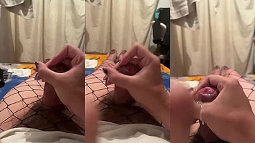 HOT TRANS CUMS LOADS IN SLOW MOTION WHILE IN FISHNET TIGHTS