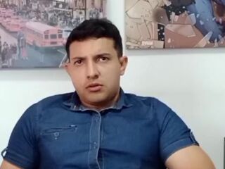 Mi compañero se masturba para mi