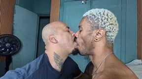 2 HOT MEN KISSING INTENSELY - BY JAMAL SANGENT AND JHONY MURRAY - CLIP 4