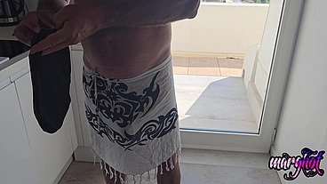 mari cocu offre ça femme en gang bang au cap d'AgdeMon mari cocu ma préparé...
