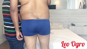 bastidores da gravação... A mãe do meu amigo fez canal no xvídeos.com,descobri,chamei um amigo pra gravar e comi o cu dela. (Beca Bruxinha Sp)