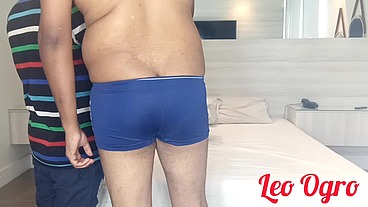 bastidores da gravação... A mãe do meu amigo fez canal no xvídeos.com,descobri,chamei um amigo pra gravar e comi o cu dela. (Beca Bruxinha Sp)