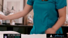 GIRLSWAY - Soldier Blake Blossom Gets Steamy Rub From Masseuse Leana Lovings - FRENCH SUBTITLES