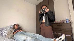 me dominan con los pies y chaqueta de cuero