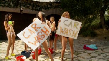Beautiful Chicks Enjoy a Car Wash Orgy