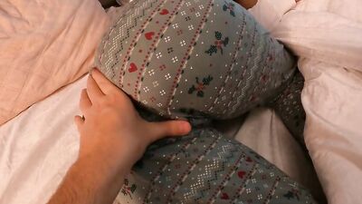 Amateur girl with bubble butt pulls panties aside to take a cock
