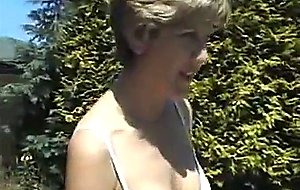 Uk sara, a stroll in the garden