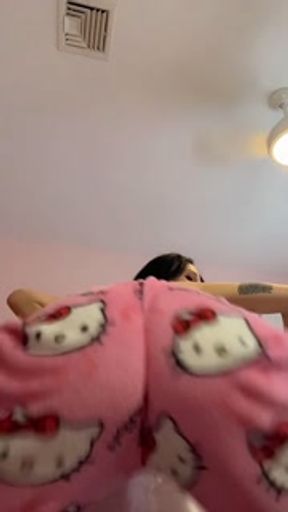 Pretty brunette bouncing big fat ass in hello kitty pjs