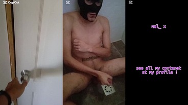 mi amigo me mira orinarme encima y luego masturbarme en la ducha y en la terraza