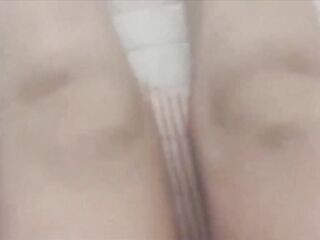 Deleitate con mis piernas gruesas