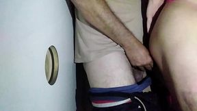 as aventuras de andromeda. sexo no glory hole. muita gozada e putaria na cabine.