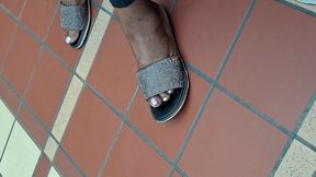 Working Mature Ebony BBW FEET N Light Purple Toes