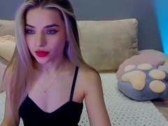 Amateur webcam slut shows tit on cam