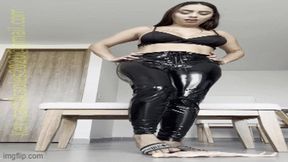 Giantess 276