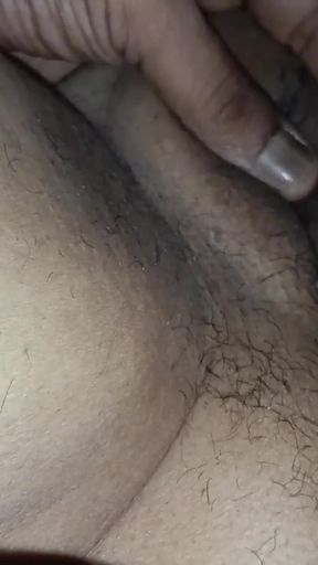 deshi cat shave her creamy pussy and  ass. Pussy shaving,  clit rubbing,  and big ass showing   Clip 1