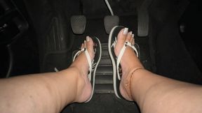 Juliette_RJ Pedal Pumping Driving Barefoot - FOR MOBILE DEVICES USERS - PEDAL PUMPING - JOI - FRENCH TIPS POLISH - BBW LEGS - DIRTY LANGUAGE - REVVIG - CUM COUNTDOWN - PUMP HARD - JOI