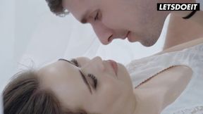 Tight Teen Gets Cum On Her Perfect Pussy From Her Boyfriend - WHITEBOXXX