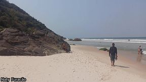 visitando a praia de nudismo do abrico no rio de janeiro