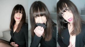 caresses dans mes escaliers d immeuble en mini-robe et bas. impatiente de ta ...