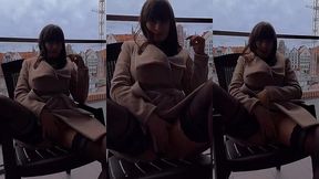 une masturbation sur le balcon ! tu aimerais etre avec moi ?gratuite ...