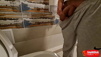 Guy films him peeing in the toilet