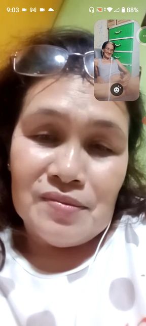 Assy wants satisfaction to make love as a video call sex
