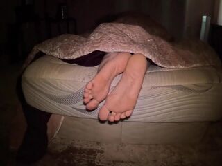 Jerk your schlong to my soles whilst I try to rest! - Preview