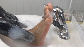 DOMINA's Cosmic Cleanse: Ebony Giantess Latex Foot Bath Ritual