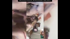 haciendo videollamada para una hermosa chica por whatsapp. nuestro numero en el chat