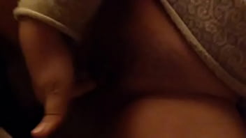 tinder chica caliente se mete dedos