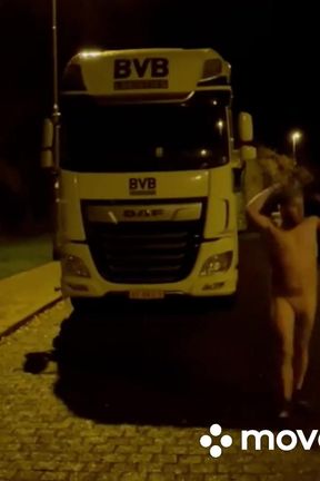 Risky naked outdoor dare