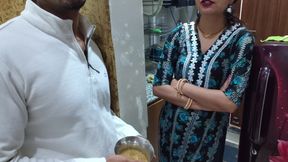 Bade Doodh Wali Paros Ki Bhabhi Ko Chini Mangne Ke Excuse Chod Diya (Hindi Audio)
