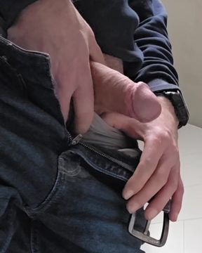 Pissing dick