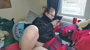Girl Plays Nintendo And Cums + Smoke Session