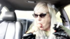 MOMMY LIKES SMOKING BIG DILDO'S WHILE SMOKNG