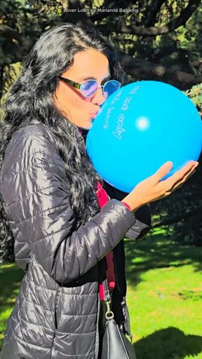 Unexpected encounter, with pop in nature (Vertical Video)