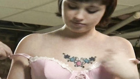 Teen posing naked & playing with her titties